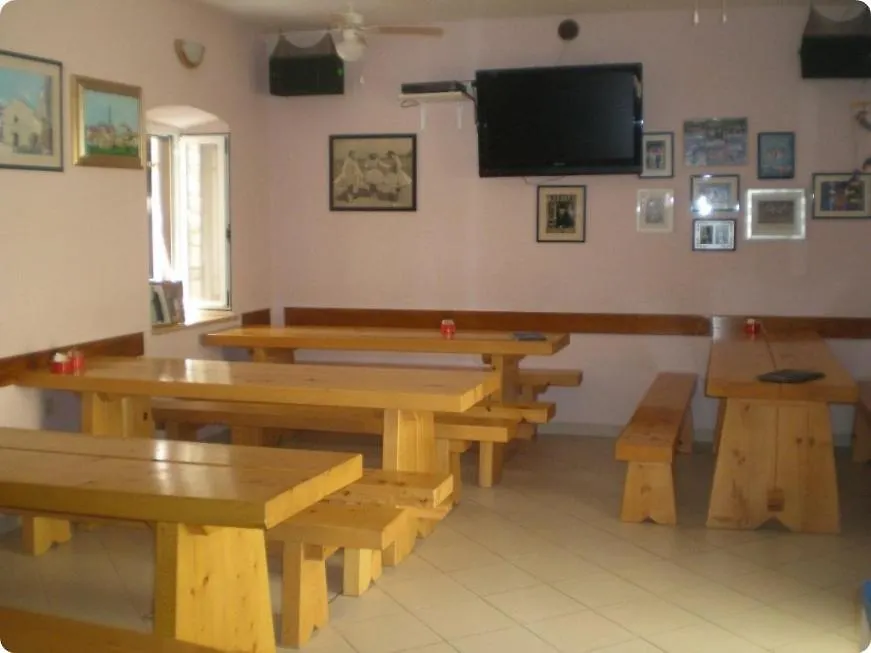 Studio Apartment In Susak With Air Conditioning, Wi-Fi